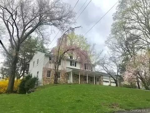 5 Bobrick Rd, Poughkeepsie, NY 12601 photo 1