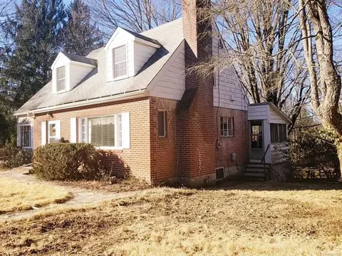 155 Overocker Rd, Poughkeepsie, NY 12603 photo 1