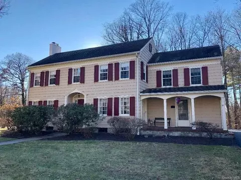 21 Loockerman Ave, Poughkeepsie, NY 12601 photo 1