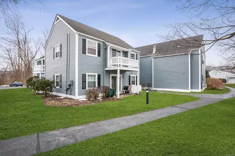 902 Commons #G, Fishkill, NY 12524 photo 1