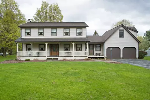 30 Apple Ring Rd, Red Hook, NY 12571 photo 1