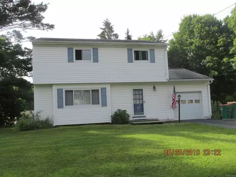 63 S Gate Dr, Poughkeepsie, NY 12601 photo 1