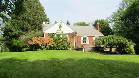 52 Boardman Rd, Poughkeepsie, NY 12603 photo 1