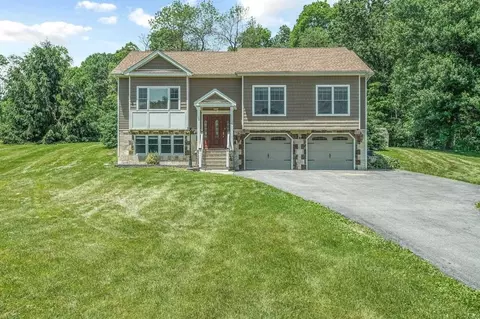 42 Bennett Rd, Poughkeepsie, NY 12601 photo 1