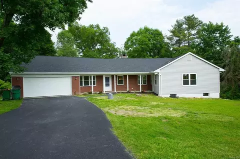 314 Sunset Hill Rd E, Fishkill, NY 12524 photo 1