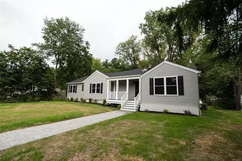 45 Spackenkill Rd, Poughkeepsie, NY 12603 photo 1