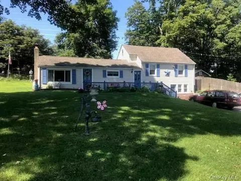 4 Cramer Rd, Poughkeepsie, NY 12603 photo 1