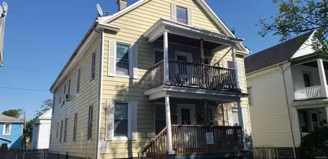 3 Gray St, Poughkeepsie, NY 12603 photo 1