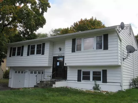 33 Hankin Loop, Poughkeepsie, NY 12603 photo 1