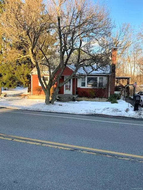 288 Baxtertown Rd, Fishkill, NY 12524 photo 1