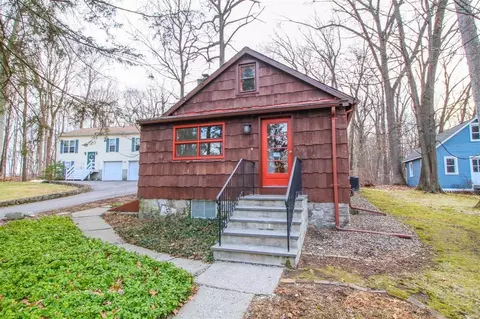 3 Eileen Blvd, Poughkeepsie, NY 12603 photo 1