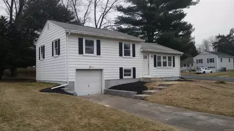 13 Benton Rd, Poughkeepsie, NY 12603 photo 1