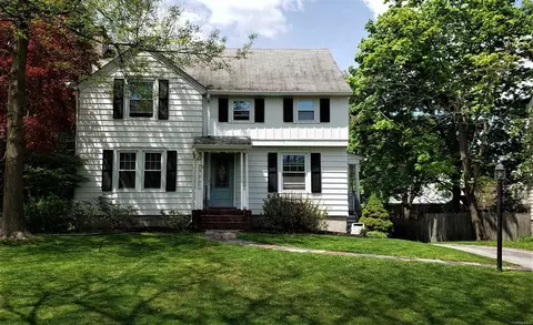 6 Linden Rd, Poughkeepsie, NY 12603 photo 1