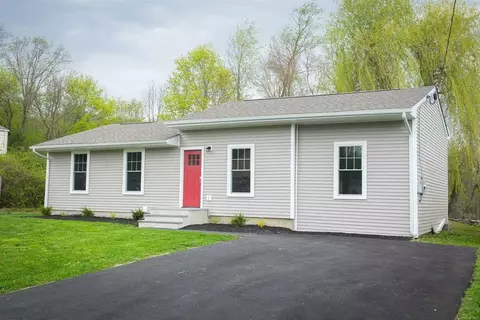 51 Riverview Dr, Fishkill, NY 12524 photo 1