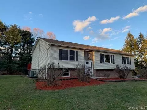 285 Diddell Rd, La Grange, NY 12603 photo 1