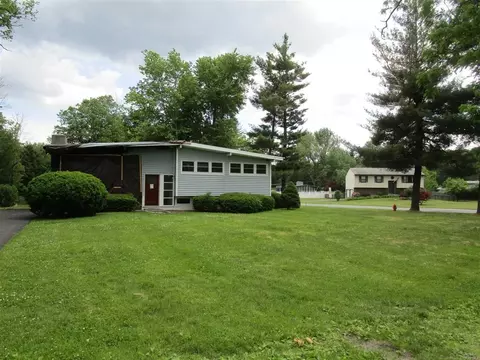 22 Stringham Rd, La Grange, NY 12603 photo 1