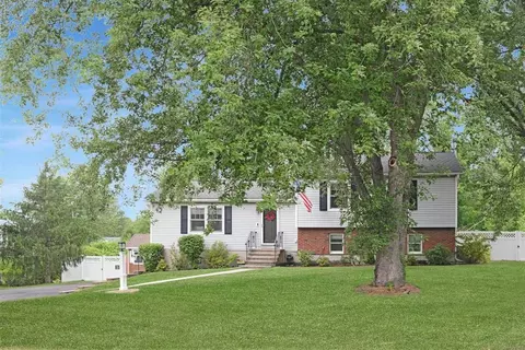 23 Redoubt Rd, Fishkill, NY 12524 photo 1