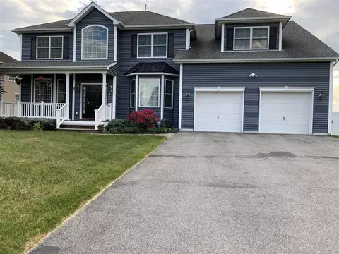 32 Thames Rd, Poughkeepsie, NY 12603 photo 1