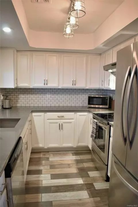 12 Burnham Ct, Fishkill, NY 12524 photo 1