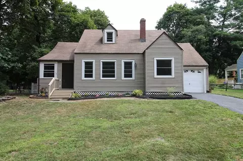 18 Cedar Ln, Poughkeepsie, NY 12601 photo 1