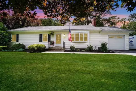 11 Homer Pl, Poughkeepsie, NY 12603 photo 1