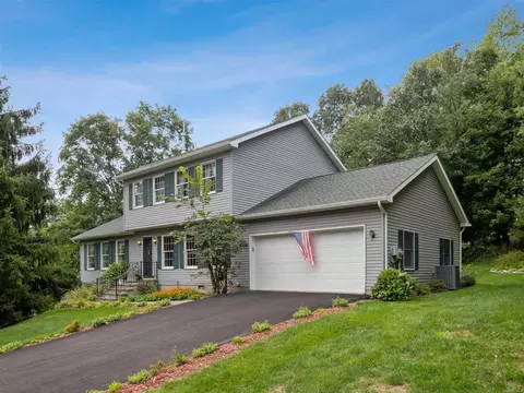4 Geering, Fishkill, NY 12524 photo 1