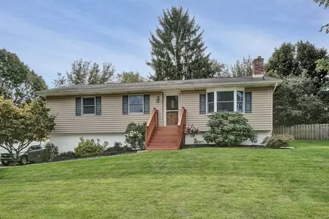 20 Westview, Fishkill, NY 12524 photo 1