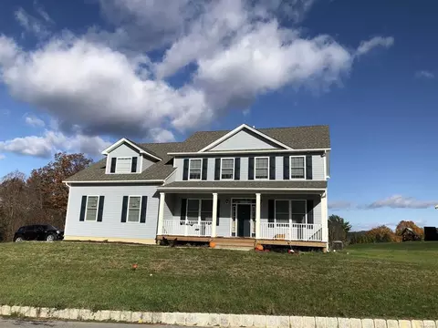 6 Bard Ct, Poughkeepsie, NY 12603 photo 1
