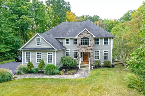 223 Windsor Rd, Fishkill, NY 12524 photo 1