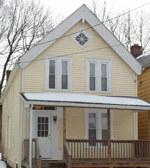 18 Bement Ave, Poughkeepsie, NY 12601 photo 1