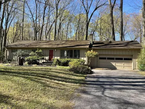 29 Sandi Dr, Poughkeepsie, NY 12603 photo 1