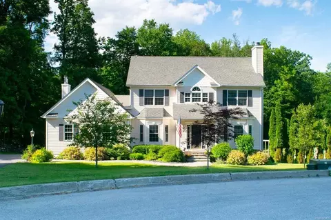 43 Tree Line Ct, Fishkill, NY 12524 photo 1