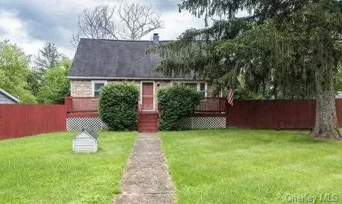 293 Baxtertown, Fishkill, NY 12524 photo 1