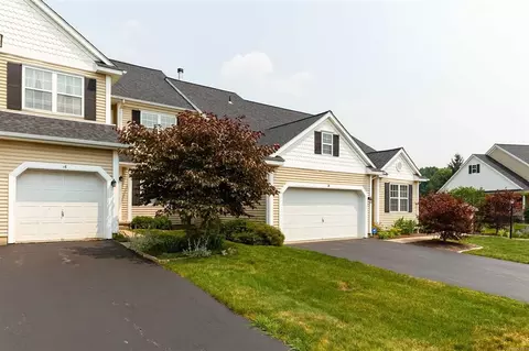 16 Tee Ln, Red Hook, NY 12571 photo 1