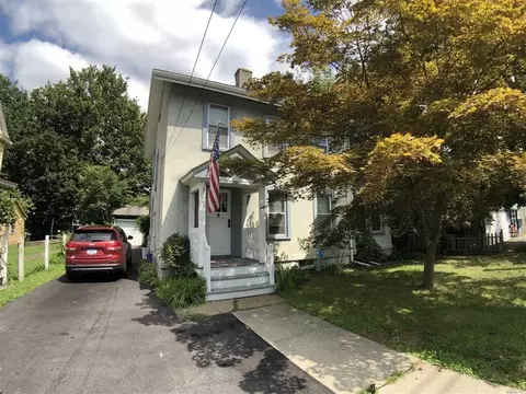 296 Hooker Ave, Poughkeepsie, NY 12603 photo 1