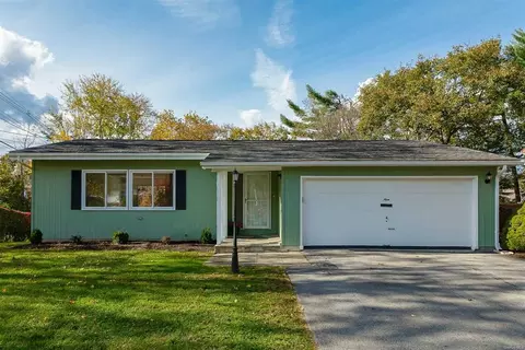 9 Saint Annes Rd, Poughkeepsie, NY 12601 photo 1