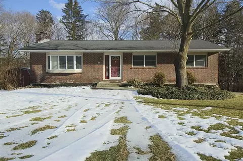 45 Skyview Dr, Poughkeepsie, NY 12603 photo 1