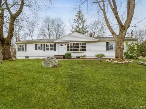 17 Vail Rd, La Grange, NY 12603 photo 1