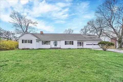 327 Sunset Hill Rd E, Fishkill, NY 12524 photo 1