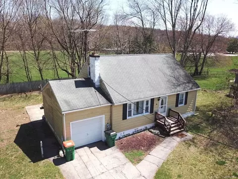 16 Mapleview Rd, La Grange, NY 12603 photo 1