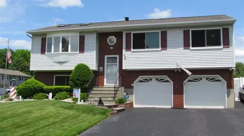 5 Eugene East Ct, Poughkeepsie, NY 12601 photo 1