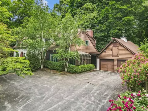 1 Willow Bnd, Poughkeepsie, NY 12601 photo 1