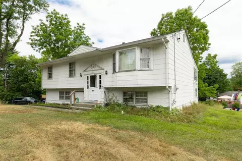 20 Mockingbird Ln, Poughkeepsie, NY 12601 photo 1