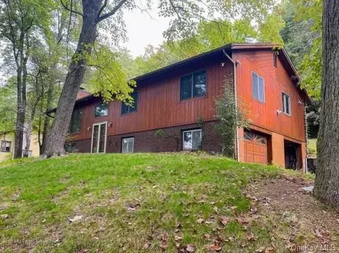 24 Frederick Dr, La Grange, NY 12603 photo 1
