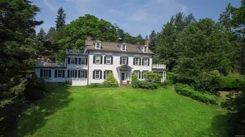 539 Killearn Rd, Washington, NY 12545