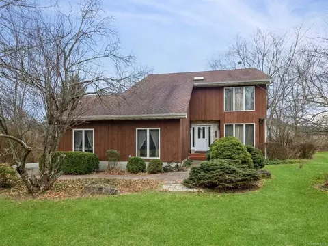 307 Carey Rd, East Fishkill, NY 12524 photo 1