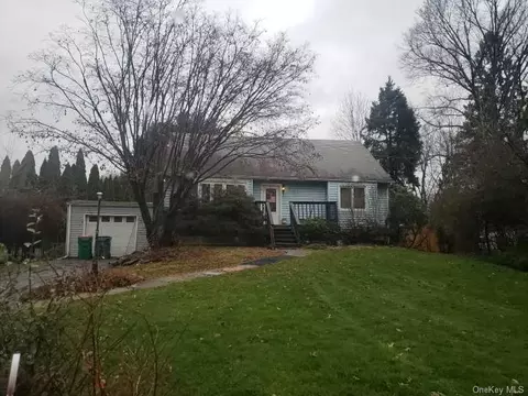 14 Memory Ln, Poughkeepsie, NY 12603 photo 1