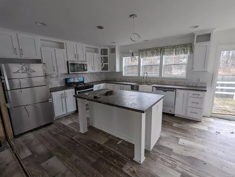 211 Brittany Ter, Rock Tavern, NY 12575