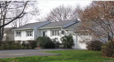 19 Caywood, Poughkeepsie, NY 12603