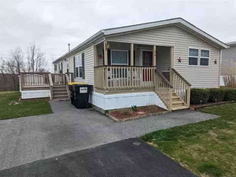 24 Hidden Valley Dr, Middletown, NY 10941